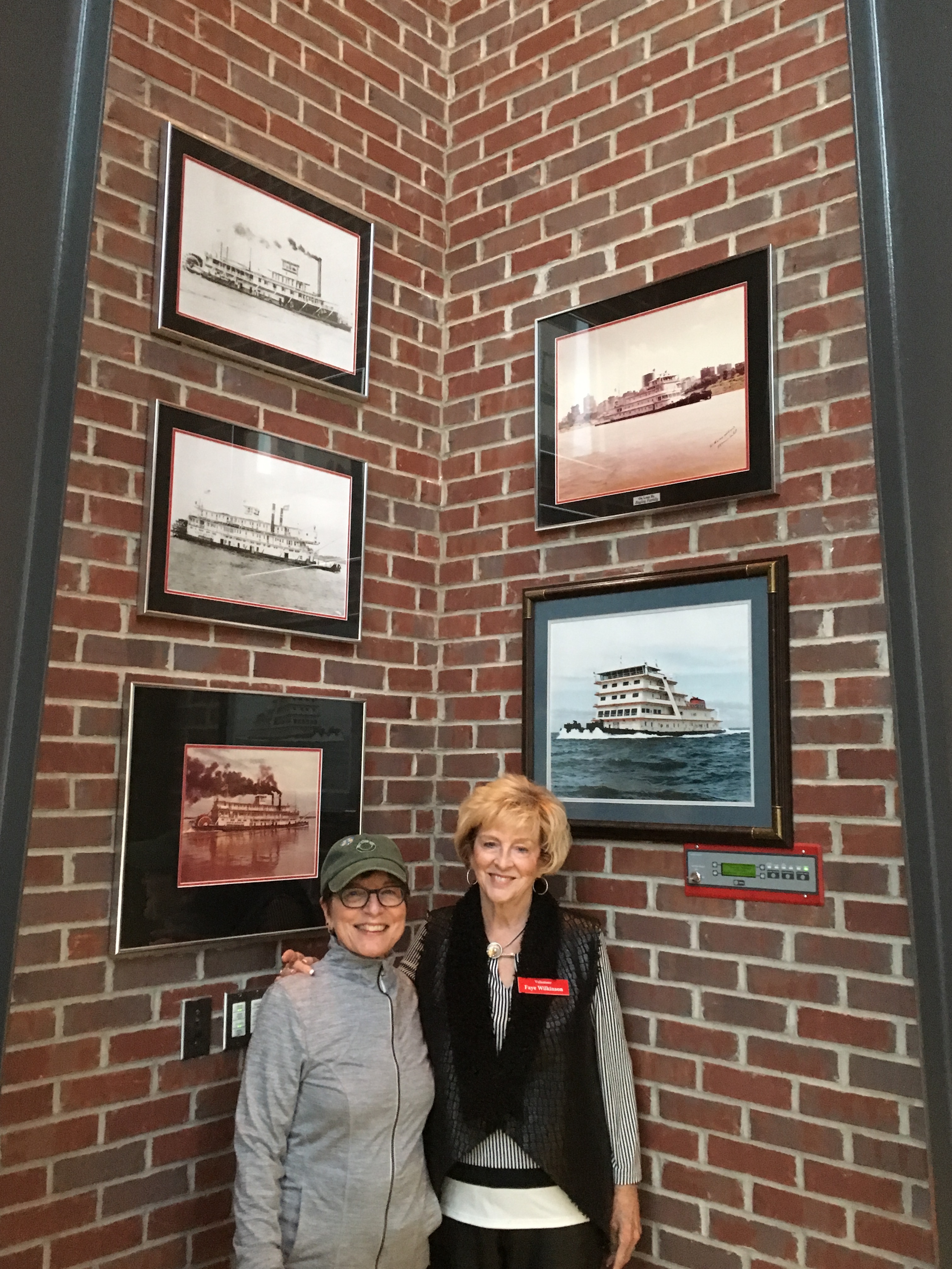 Hat on R in Vicksburg with Faye